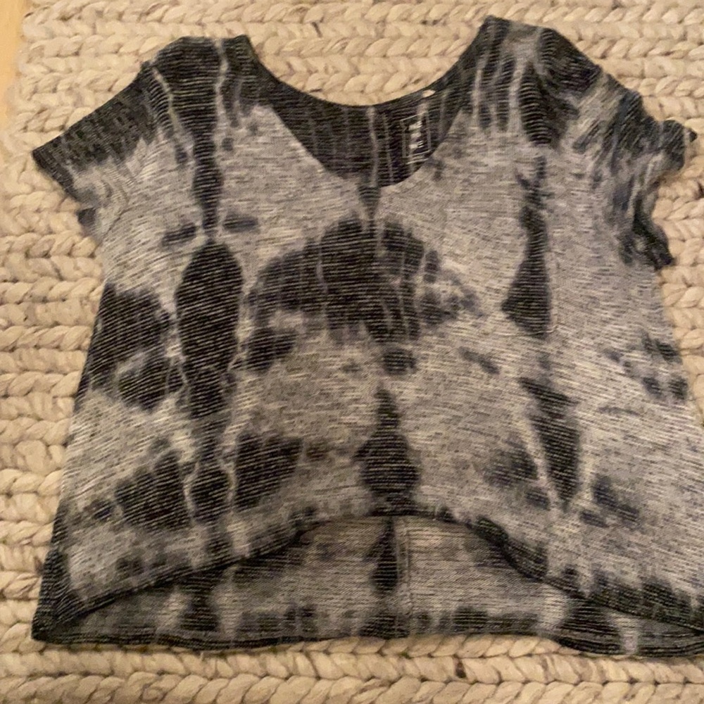 Sweater t shirt me to we